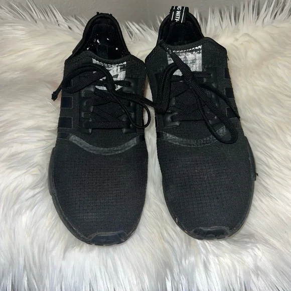 Adidas NMD R1 Core Men’s Black/Solar Red Sneaker Sz 11 - Picture 2 of 12